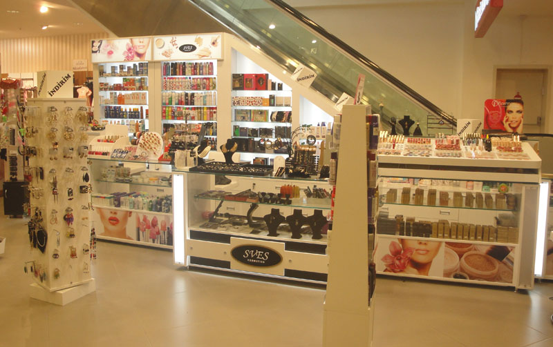 Kozmetik dekorasyon ve stand