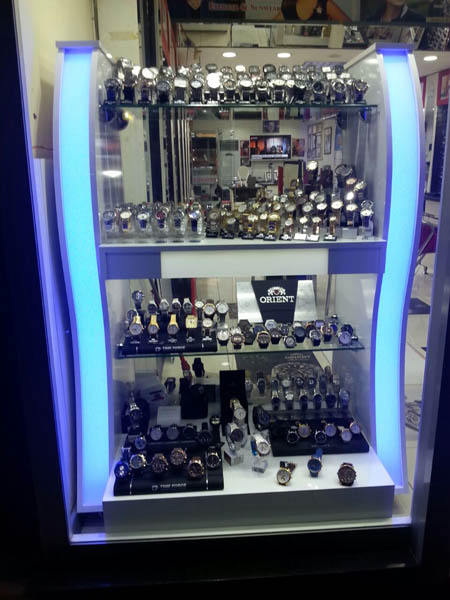 Saat dekorasyon ve stand