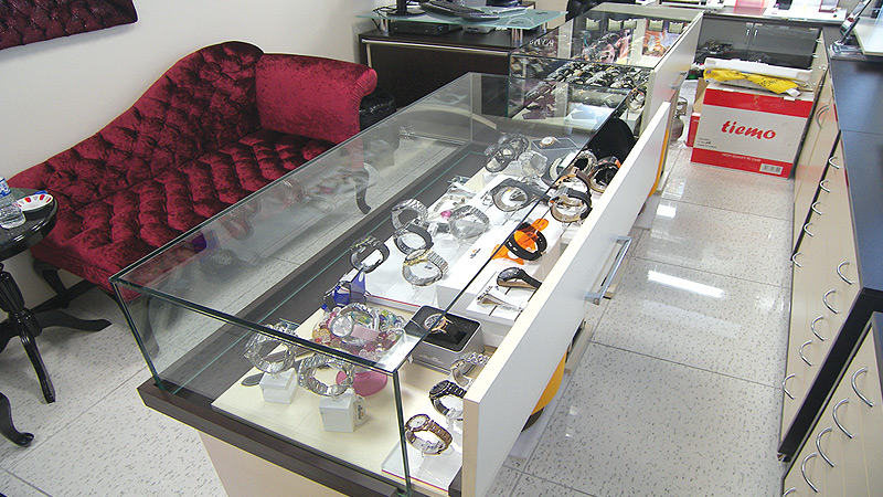 Saat dekorasyon ve stand